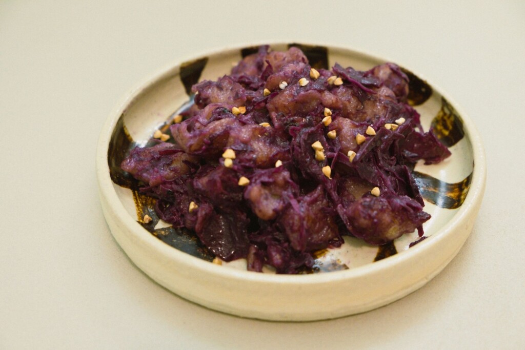 Vegane Rotkrautspätzli