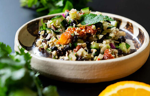 Veganer Blumenkohlreis-Salat