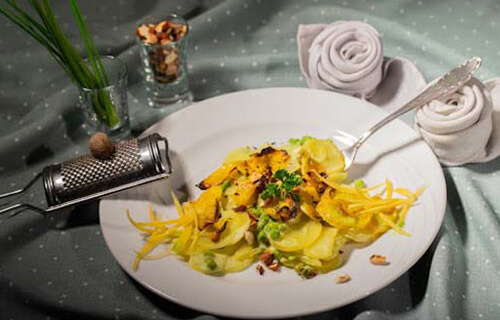 Kartoffelgratin mit Erbsen