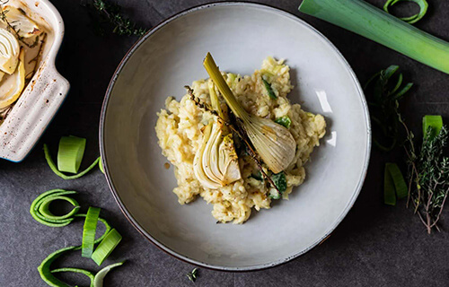 Veganes Lauchrisotto mit Fenchel aus dem Ofen