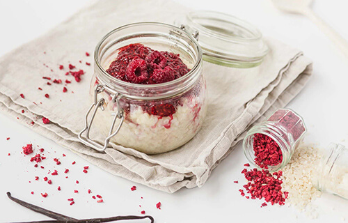 Veganer Milchreis mit Himbeerkompott