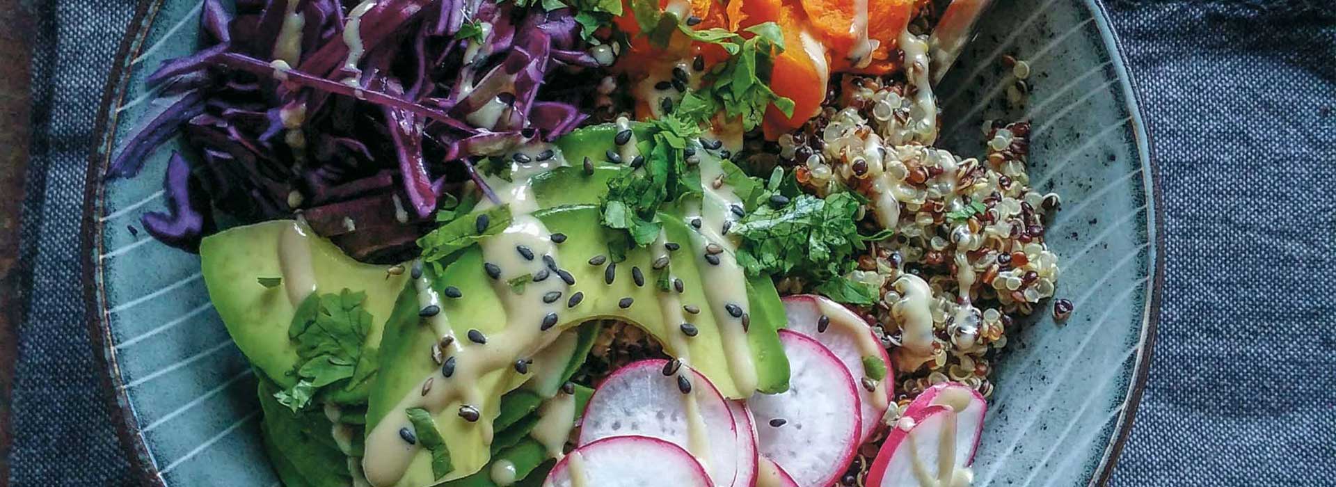 Vegane Quinoa-Powerbowl