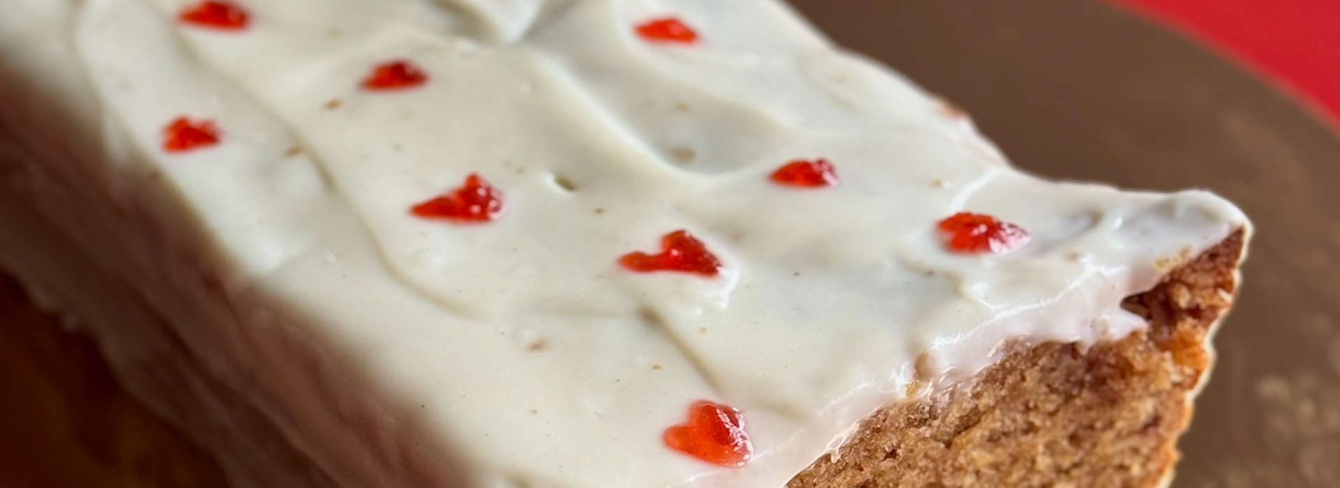Veganer Kuchen mit weisser Schokolade