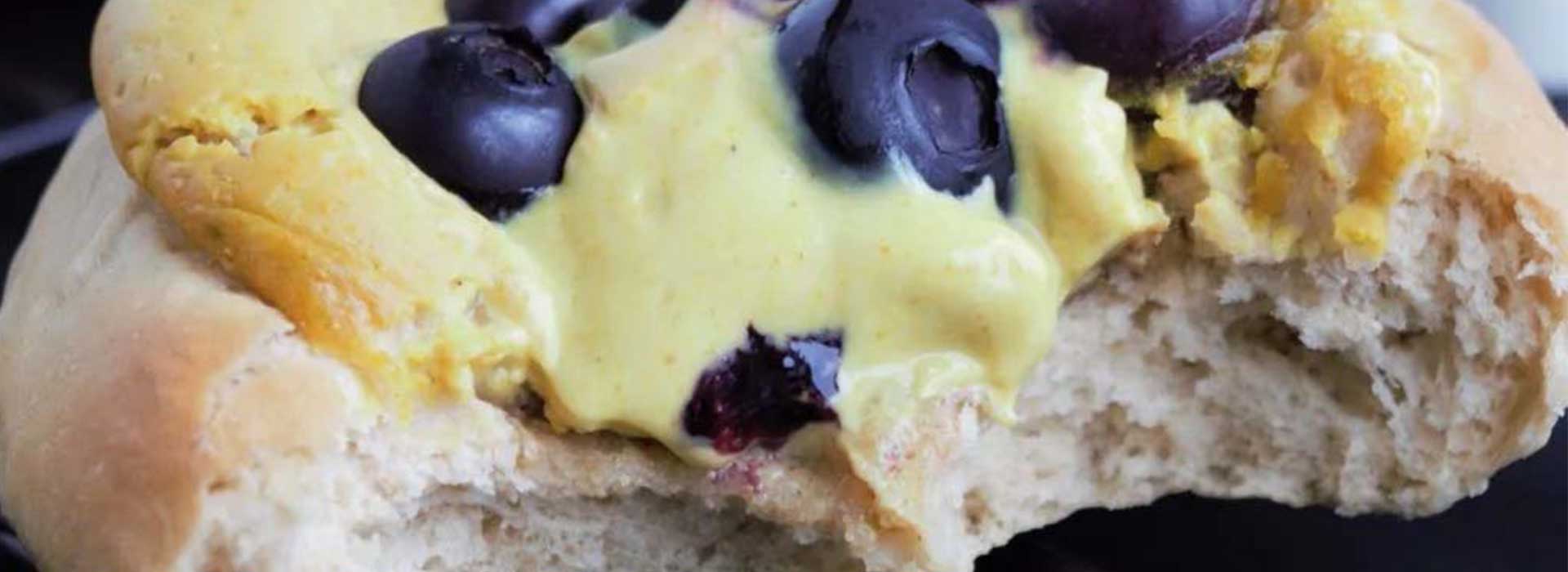 Vanillepuddingteilchen mit Heidelbeeren