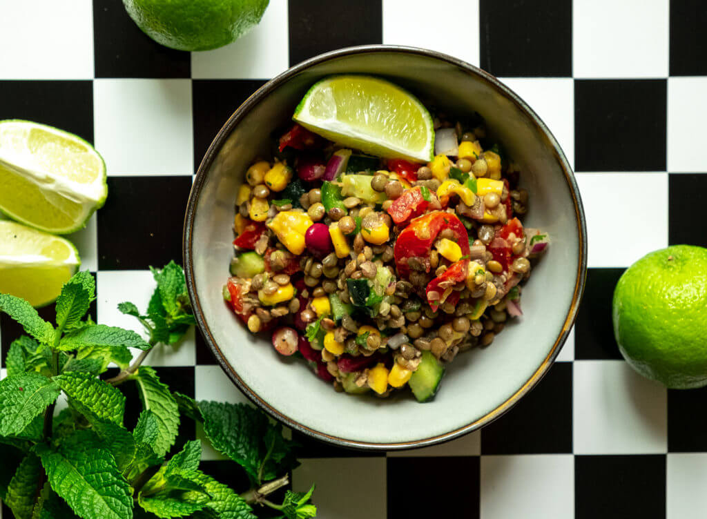 Abbildung des veganen Linsensalates